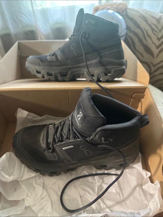 On Running Shoes - CLOUDROCK Black Mid-Top Waterproof Trail Boots